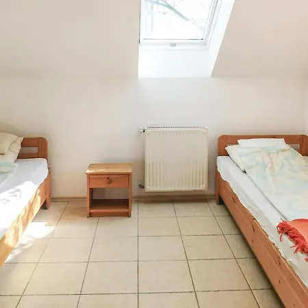 Awesome In W/ Wifi, 4 Bedrooms And Outdoor Swimming Pool *
