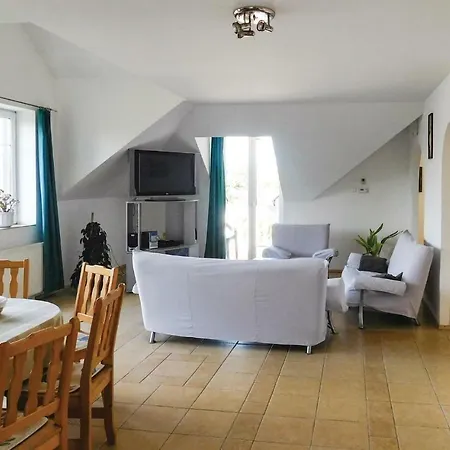 Awesome In W/ Wifi, 4 Bedrooms And Outdoor Swimming Pool Διαμέρισμα *