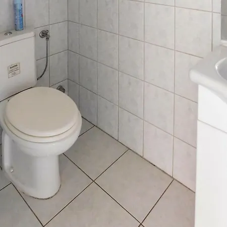 Apartment Awesome In W/ Wifi, 4 Bedrooms And Outdoor Swimming Pool